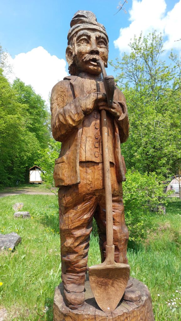 Holzskulptur Köhler